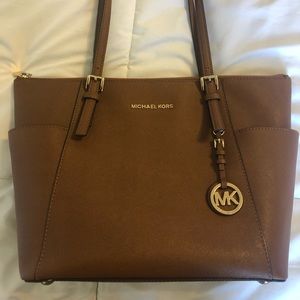 Michael Kors Jet Set Tote